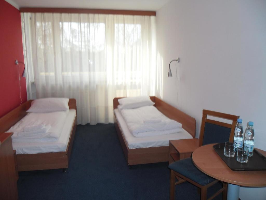 Irss Osrodek Szkoleniowy Hotel Бялобжеги Екстериор снимка