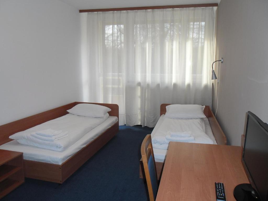 Irss Osrodek Szkoleniowy Hotel Бялобжеги Екстериор снимка
